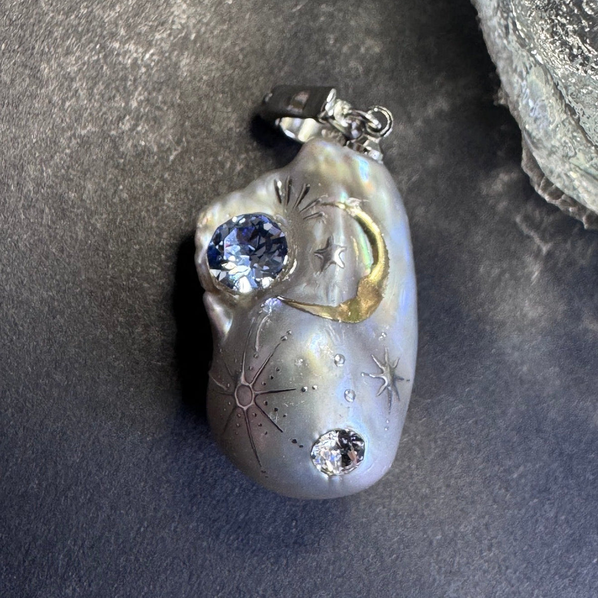 Stelara|Gem Stone Baroque