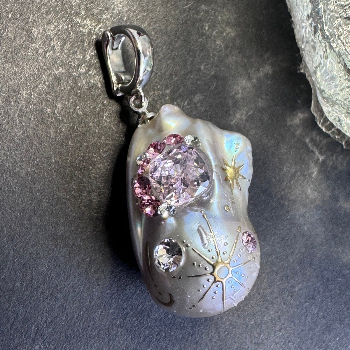 Stelara｜Gem Stone Baroque