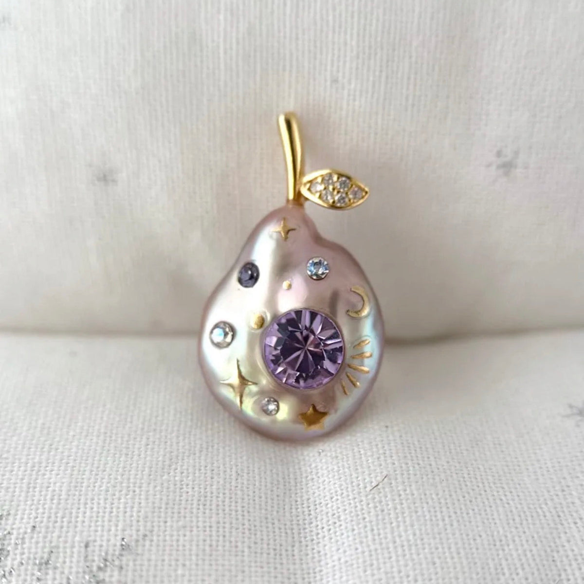 Pear-shaped Emerald Cubic Zirconia Accents