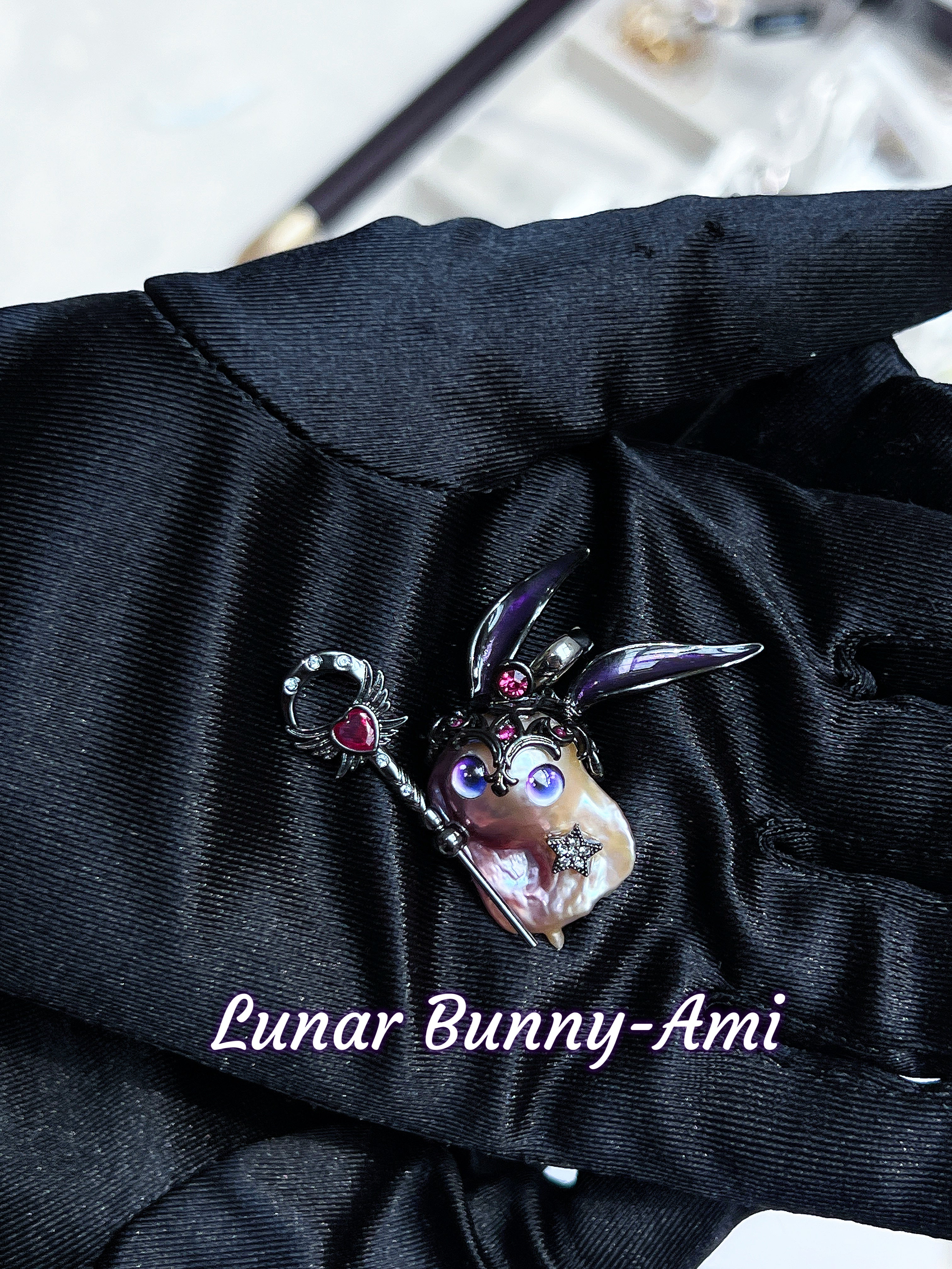 Lunar Bunny🌙(2)